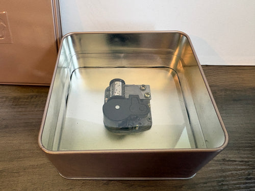4.5" x 4.5" Melody Box Music Box Tin Prima